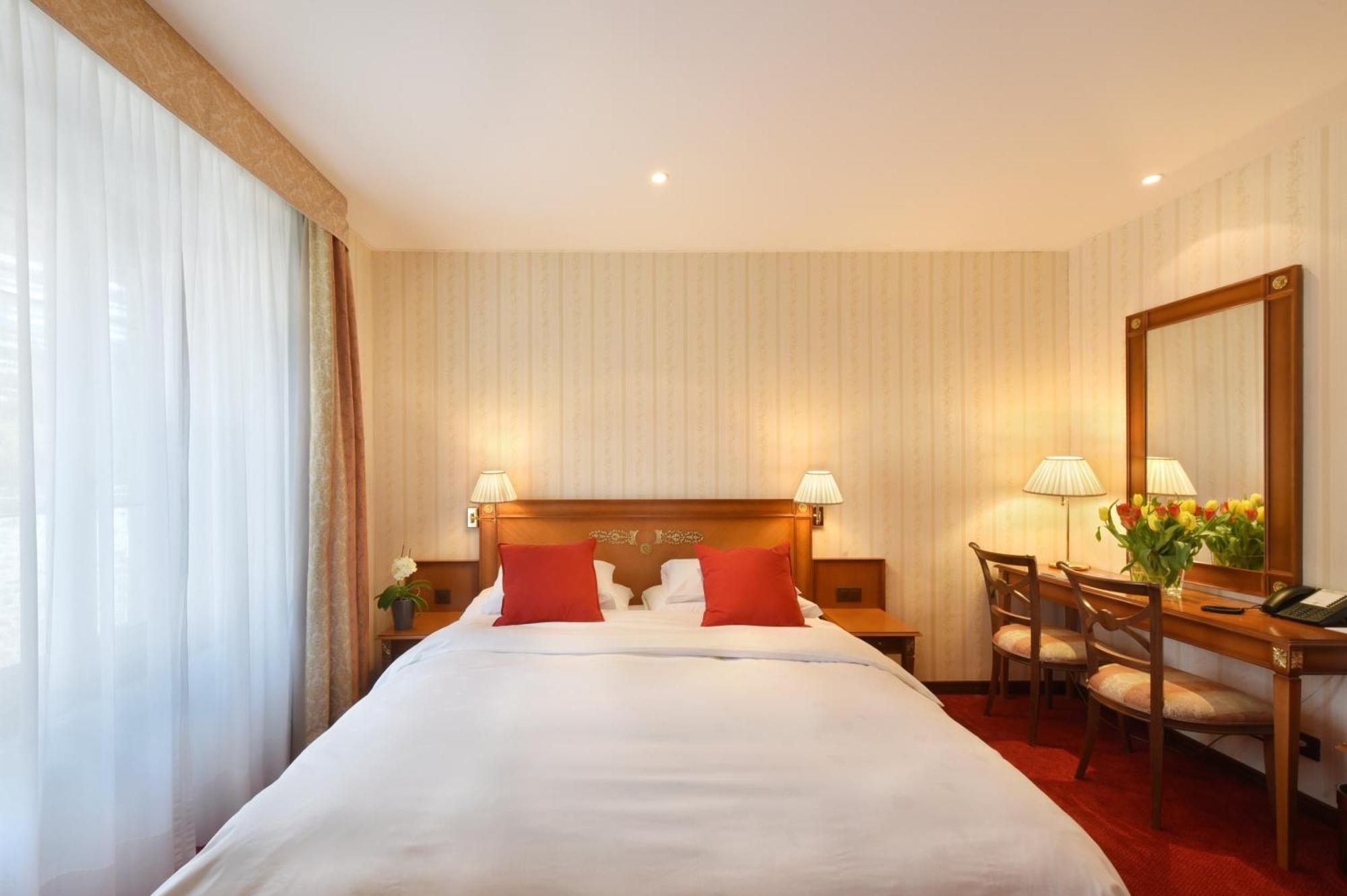 Golf Hotel Rene Capt Montreux Room photo